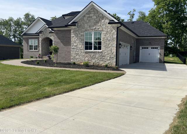 Property at 212 Cherokee Dr, Shelbyville, KY 40065, 4 beds, 3.5 baths