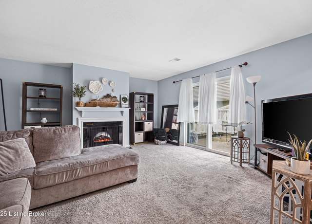 Property at 217 La Fontenay Ct, Louisville, KY 40223, 2 beds, 2.5 baths