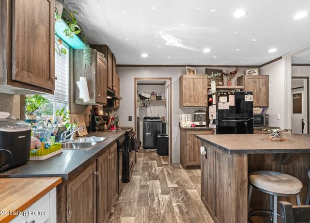 Property at 1050 W Highway 44 Lot 3, Shepherdsville, KY 40165, 3 beds, 2 baths