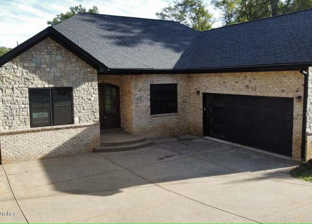 Property at 7018 Shallow Lake Rd, Prospect, KY 40059, 5 beds, 3.5 baths