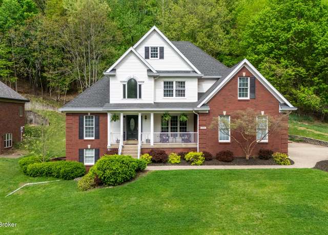 Property at 3306 Hardwood Forest Dr, Louisville, KY 40214, 4 beds, 4 baths