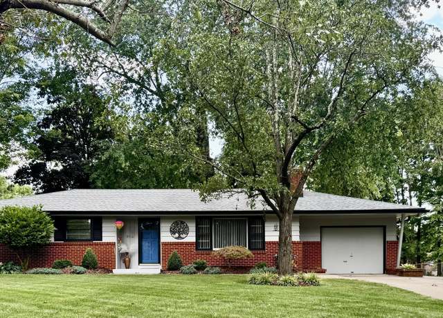 Property at 8910 Hudson Ln, Louisville, KY 40291, 3 beds, 1.5 baths