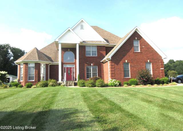 Property at 5815 Blevins Gap Rd, Louisville, KY 40272, 5 beds, 3.5 baths