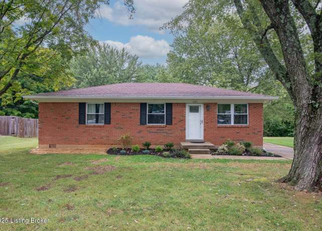 Property at 1061 Greenway Dr, Elizabethtown, KY 42701, 3 beds, 1.5 baths