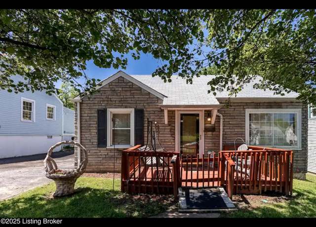 Property at 4328 S 1st St, Louisville, KY 40214, 3 beds, 1.5 baths