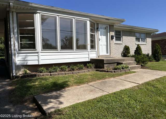 Property at 11603 Leemont Dr, Louisville, KY 40272, 3 beds, 2 baths