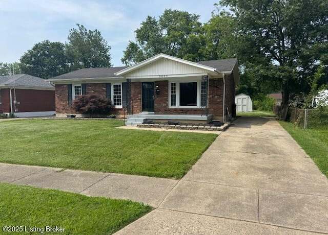Property at 5605 Alicante Ln, Louisville, KY 40272, 3 beds, 1 bath