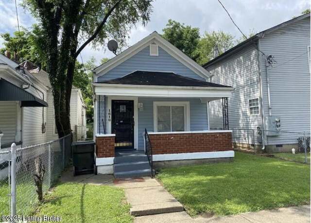 Property at 1610 W Oak St, Louisville, KY 40210, 3 beds, 1 bath