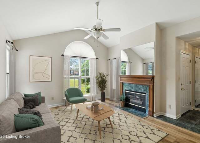 Property at 105 Azalea Ct, La Grange, KY 40031, 3 beds, 2.5 baths