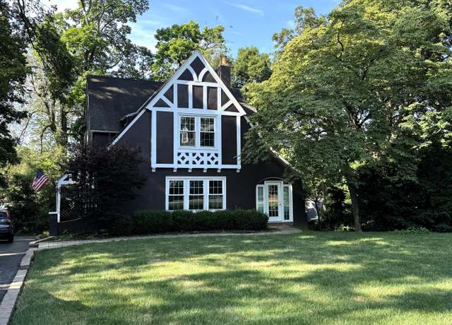 Property at 53 Hill Rd, Louisville, KY 40204, 3 beds, 3 baths