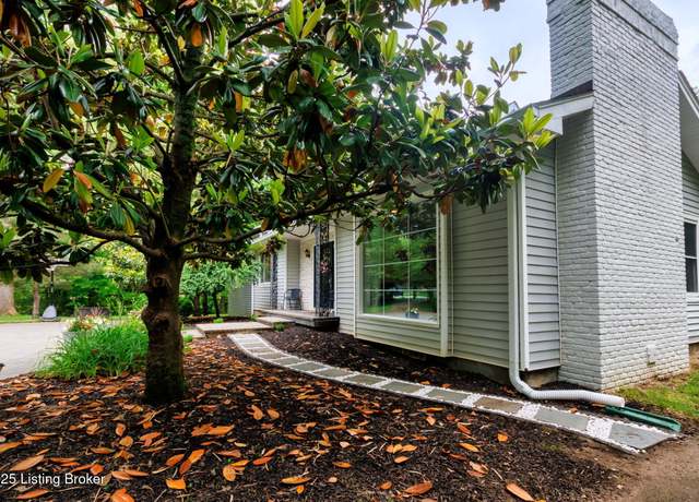 Property at 11805 Cedardale Rd, Anchorage, KY 40223, 5 beds, 3.5 baths
