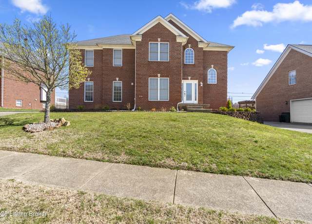 Property at 5131 Oaklawn Park Dr, Louisville, KY 40299, 4 beds, 3 baths