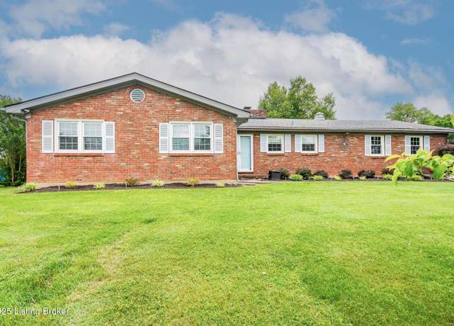 Property at 4207 Wenwood Dr, Louisville, KY 40218, 3 beds, 2 baths