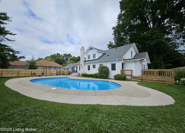 Property at 8412 Oxford Woods Ct, Louisville, KY 40222, 5 beds, 3.5 baths