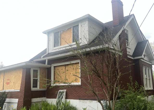 Property at 1190 Bicknell Ave, Louisville, KY 40215, 3 beds, 2.5 baths