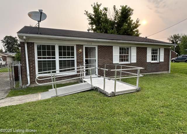 Property at 5713 Chestnutwood Way, Louisville, KY 40272, 3 beds, 1 bath