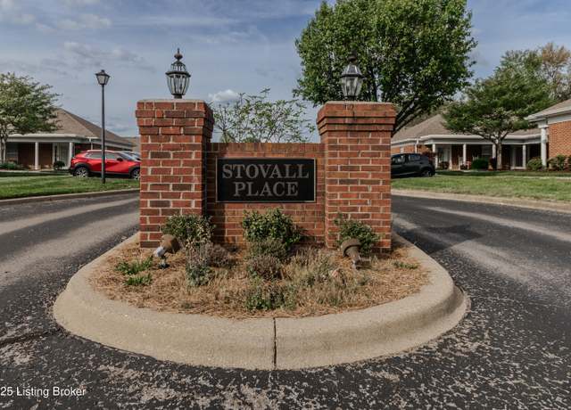 Property at 7708 Stovall Pl, Louisville, KY 40228, 2 beds, 1.5 baths