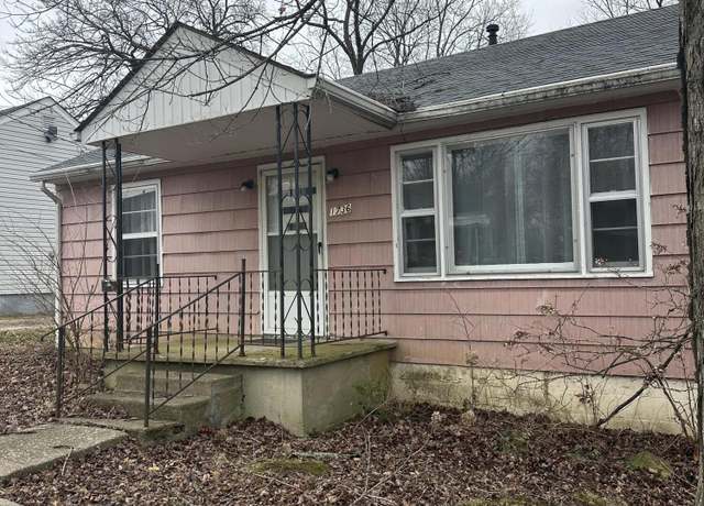 Property at 1736 Lakeside Dr, Shelbyville, KY 40065, 3 beds, 1 bath