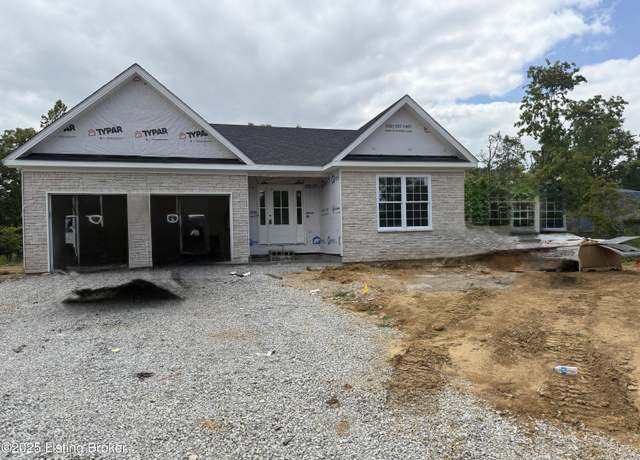 Property at 8213 Roseborough Rd, Louisville, KY 40228, 3 beds, 2 baths