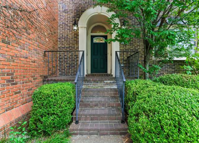 Property at 295 Patchen Dr, Lexington, KY 40517, 3 beds, 2.5 baths