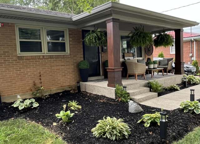 Property at 5704 Alicante Ln, Louisville, KY 40272, 3 beds, 1.5 baths
