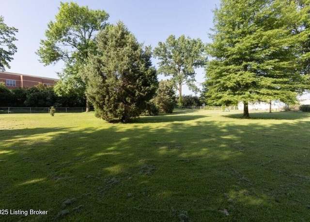 Property at 1220 Wannsee Dr, Louisville, KY 40219