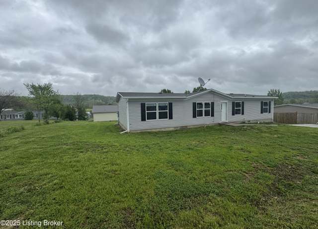 Property at 18 Robert St, Carrollton, KY 41008, 4 beds, 2 baths