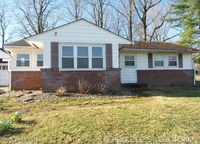 Property at 6208 Briscoe Ln, Louisville, KY 40228, 4 beds, 3.5 baths