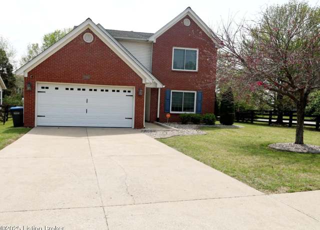 Property at 7200 Quindero Run Rd, Louisville, KY 40228, 3 beds, 2.5 baths