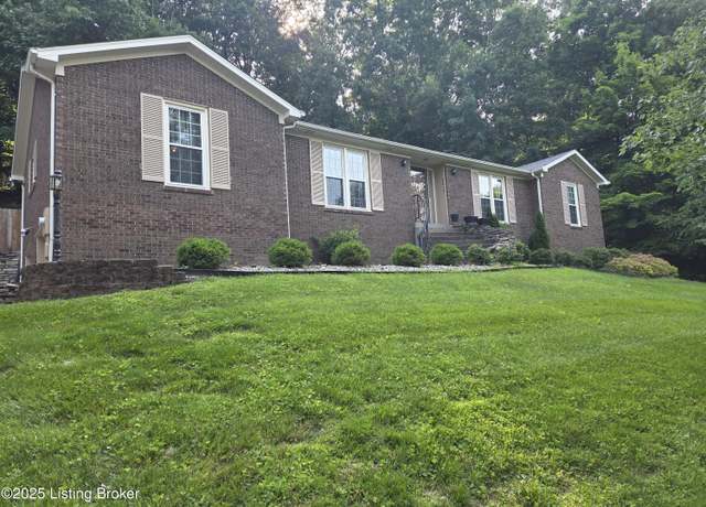 Property at 8818 Mountain Brook Dr, Louisville, KY 40272, 3 beds, 3 baths