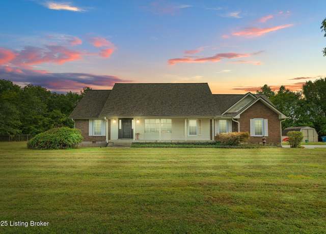Property at 358 Westside Dr, Shepherdsville, KY 40165, 3 beds, 2.5 baths