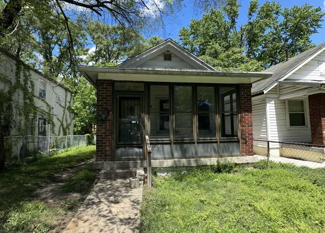 Property at 1723 Saint Louis Ave, Louisville, KY 40210, 4 beds, 1.5 baths