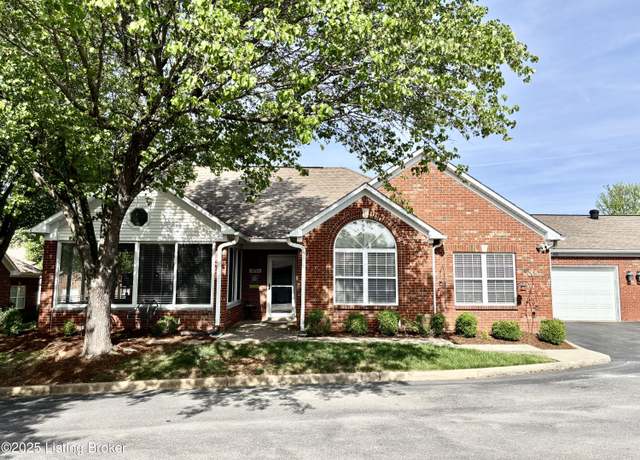 Property at 8118 St Andrews Village Dr, Louisville, KY 40241, 3 beds, 2 baths
