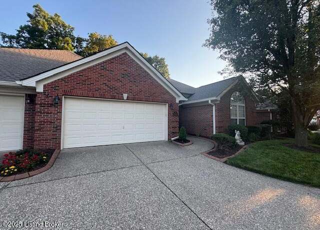 Property at 10410 Dove Chase Cir, Louisville, KY 40299, 2 beds, 2 baths