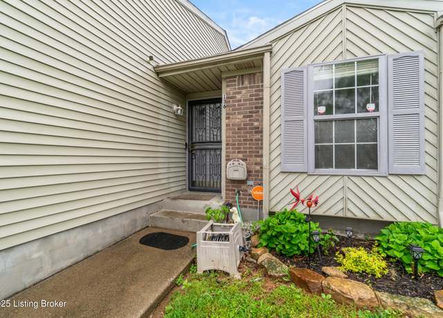 Property at 136 Beechtree Ln, Mt Washington, KY 40047, 2 beds, 1 bath