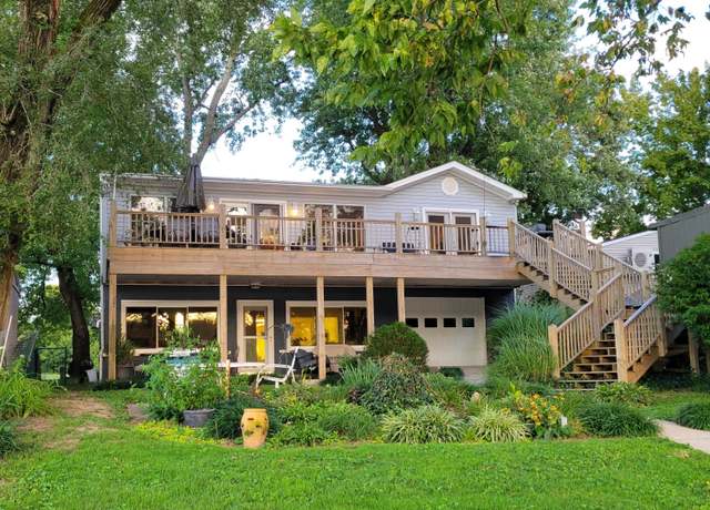 Property at 1122 Riverside Dr, Prospect, KY 40059, 2 beds, 3 baths