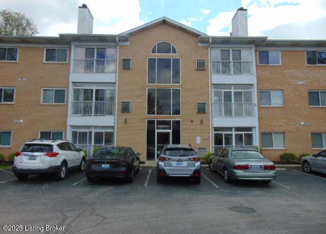 Property at 4208 Browns Ln #212, Louisville, KY 40220, 2 beds, 2 baths