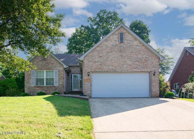 Property at 1144 Oak St, Elizabethtown, KY 42701, 3 beds, 2 baths