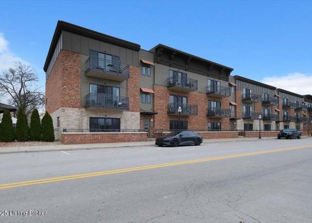 Property at 211 Mulberry St, Jeffersonville, IN 47130, 2 beds, 2 baths