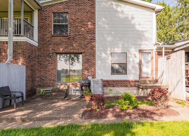 Property at 3003 Treeview Ct, Louisville, KY 40214, 3 beds, 2 baths