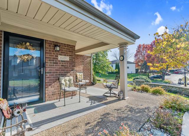 Property at 4402 Southbridge Ct, Louisville, KY 40272, 4 beds, 3 baths