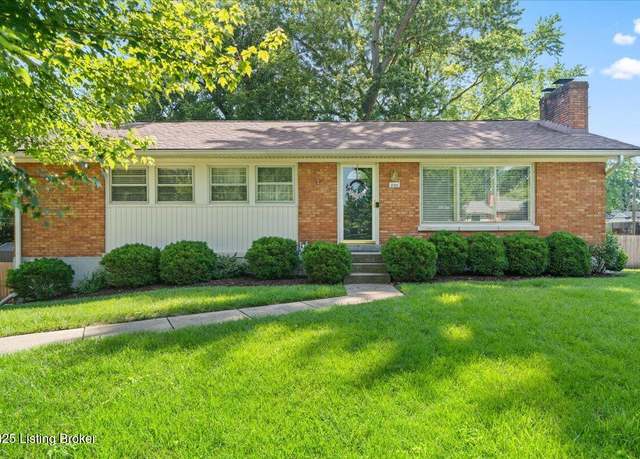 Property at 9703 Holiday Dr, Louisville, KY 40272, 3 beds, 2 baths