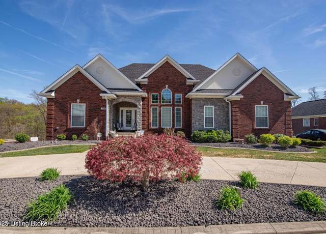 Property at 7910 Wooded Ridge Dr, Louisville, KY 40214, 4 beds, 3 baths