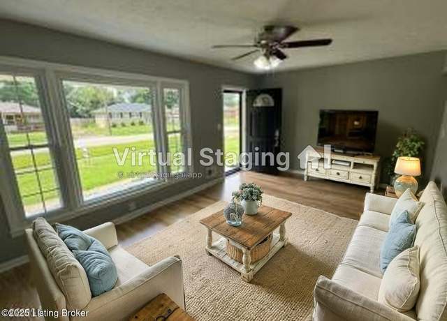 Property at 5605 Alicante Ln, Louisville, KY 40272, 3 beds, 1 bath