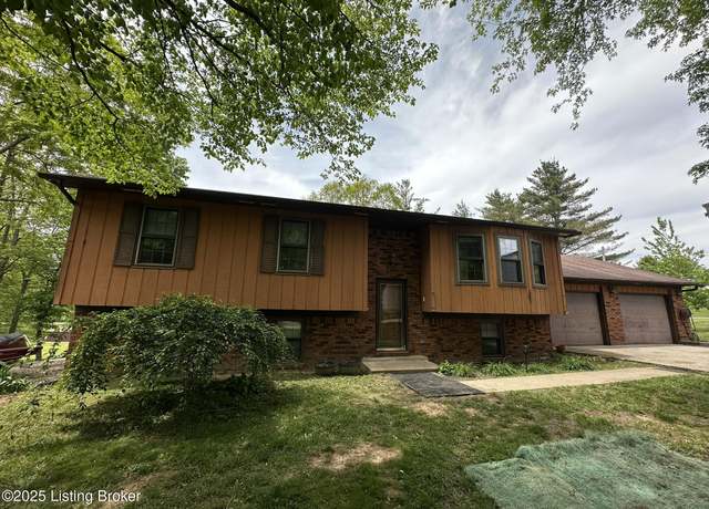 Property at 15 Oakwood Dr, Brandenburg, KY 40108, 5 beds, 2.5 baths