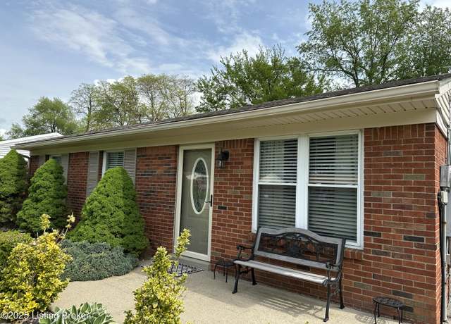 Property at 207 E Blue Jay Rd, Louisville, KY 40229, 3 beds, 1 bath