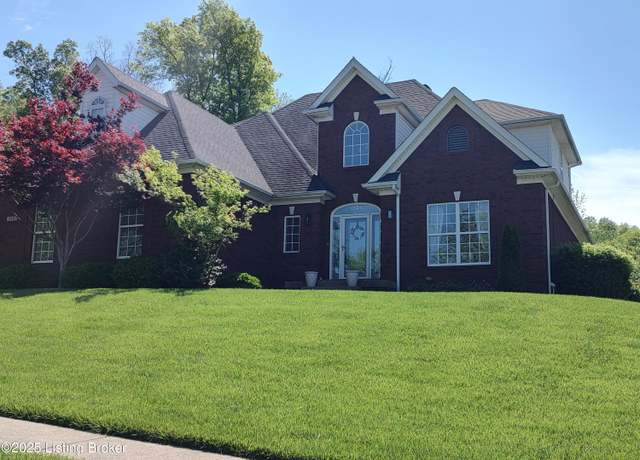Property at 3501 Hardwood Forest Dr, Louisville, KY 40214, 5 beds, 3.5 baths