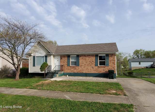 Property at 105 Hamilton St, Radcliff, KY 40160, 3 beds, 2 baths