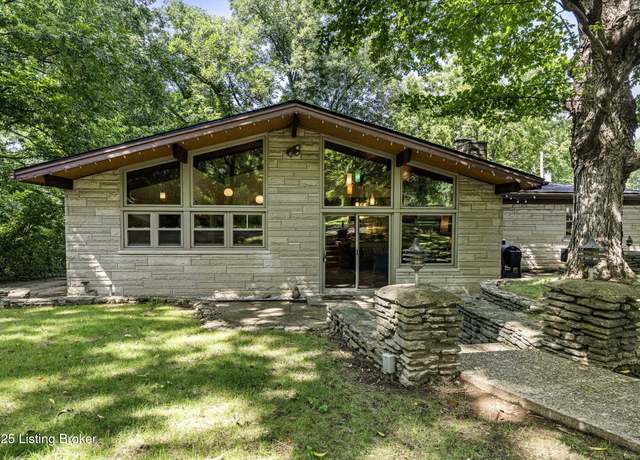 Property at 6804 Old Briscoe Ln, Louisville, KY 40228, 4 beds, 3 baths