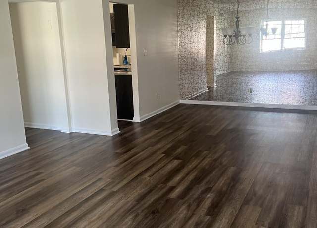 Property at 309 El Conquistador Pl, Louisville, KY 40220, 2 beds, 2 baths